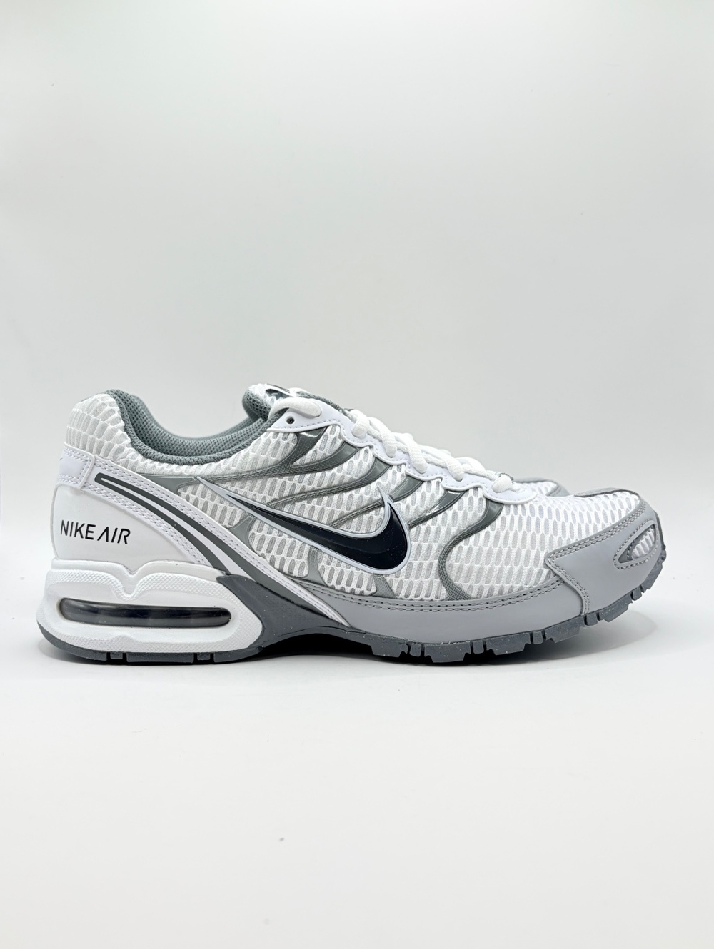 Nike Air Max Torch 4 Running Shoes Size 8.5 White/Anthracite/Wolf Grey